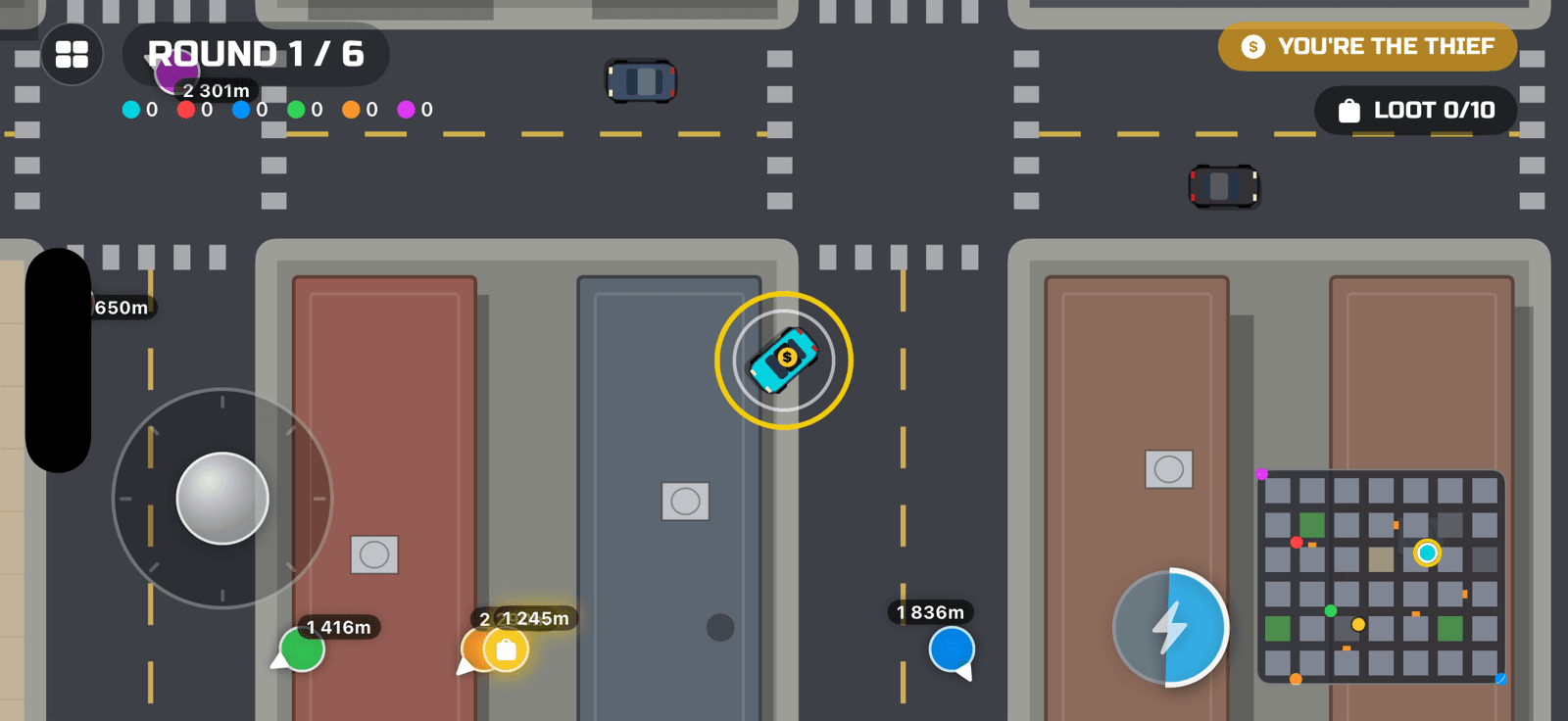 Police Chase gameplay — the thief's getaway car weaving through city streets, with a minimap of the chasing cops